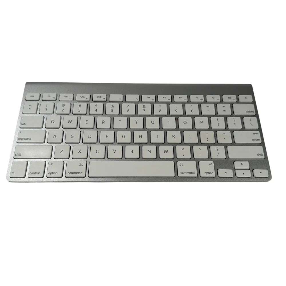 Apple Wireless Bluetooth Keyboard A1314 Silver White